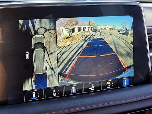 Used 2023 Chevrolet Suburban RST w/ Luxury Package image 26