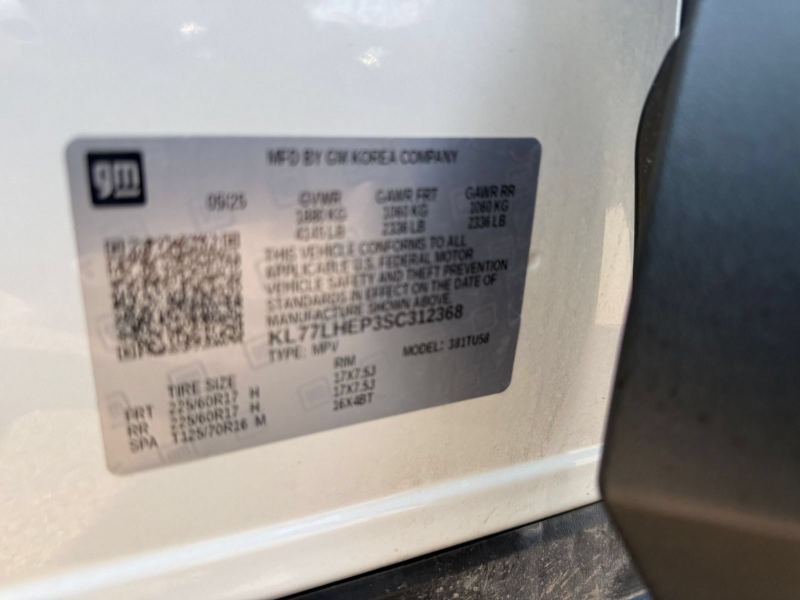 Used 2025 Chevrolet Trax LT FWD image 27