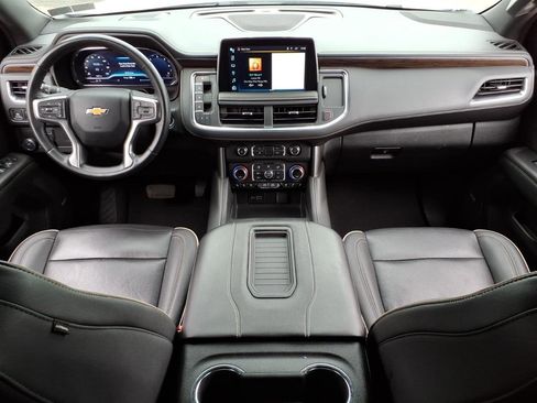 Used 2023 Chevrolet Suburban Premier RWD image 9