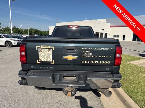 Used 2018 Chevrolet Silverado 2500 LT w/ LT Convenience Package AWD/4WD image 5