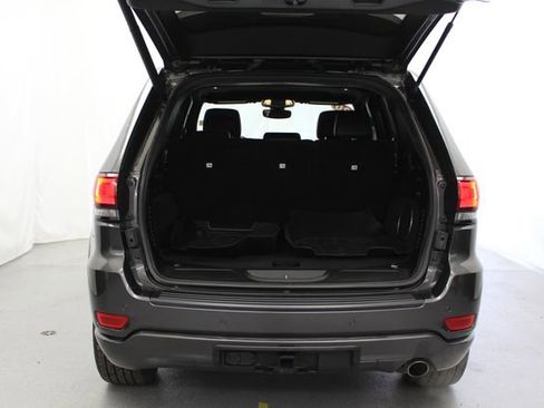 Used 2020 Jeep Grand Cherokee Altitude AWD/4WD image 13