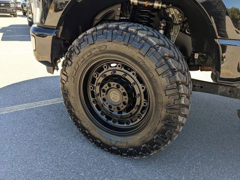 Used 2024 Ford F350 Platinum image 37