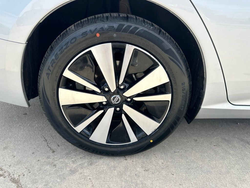 Used 2021 Nissan Altima 2.5 SV FWD image 34