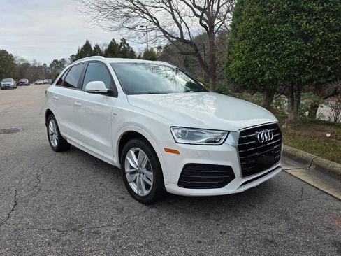Used 2018 Audi Q3 2.0T Premium w/ Convenience Package image 9