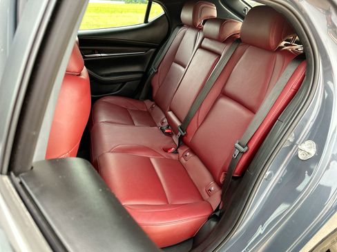 Used 2024 MAZDA MAZDA3 s image 21