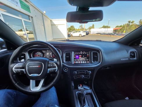 Used 2017 Dodge Charger R/T RWD image 15