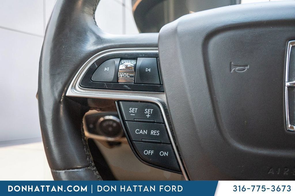 Used 2020 Lincoln Nautilus Reserve AWD/4WD image 10