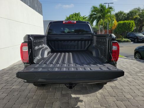 New 2026 GMC Canyon Elevation w/ Convenience Package RWD image 9