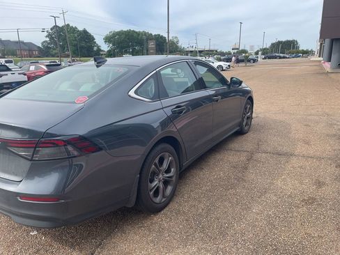 Used 2024 Honda Accord EX image 9