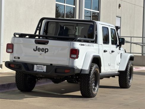 New 2025 Jeep Gladiator Sport image 5