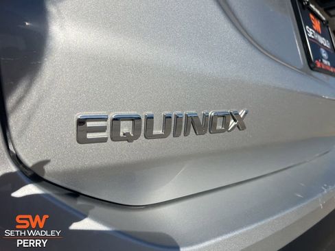 Used 2020 Chevrolet Equinox LS w/ LS Convenience Package image 5