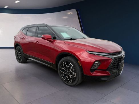 Used 2024 Chevrolet Blazer RS w/ Driver Confidence II Package image 7