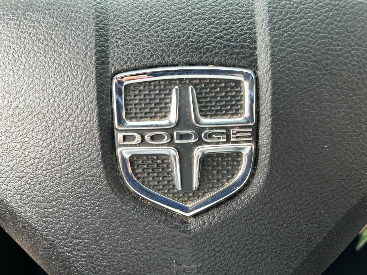 Used 2018 Dodge Grand Caravan SE FWD image 19