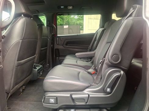 Certified 2024 Honda Odyssey Sport image 10