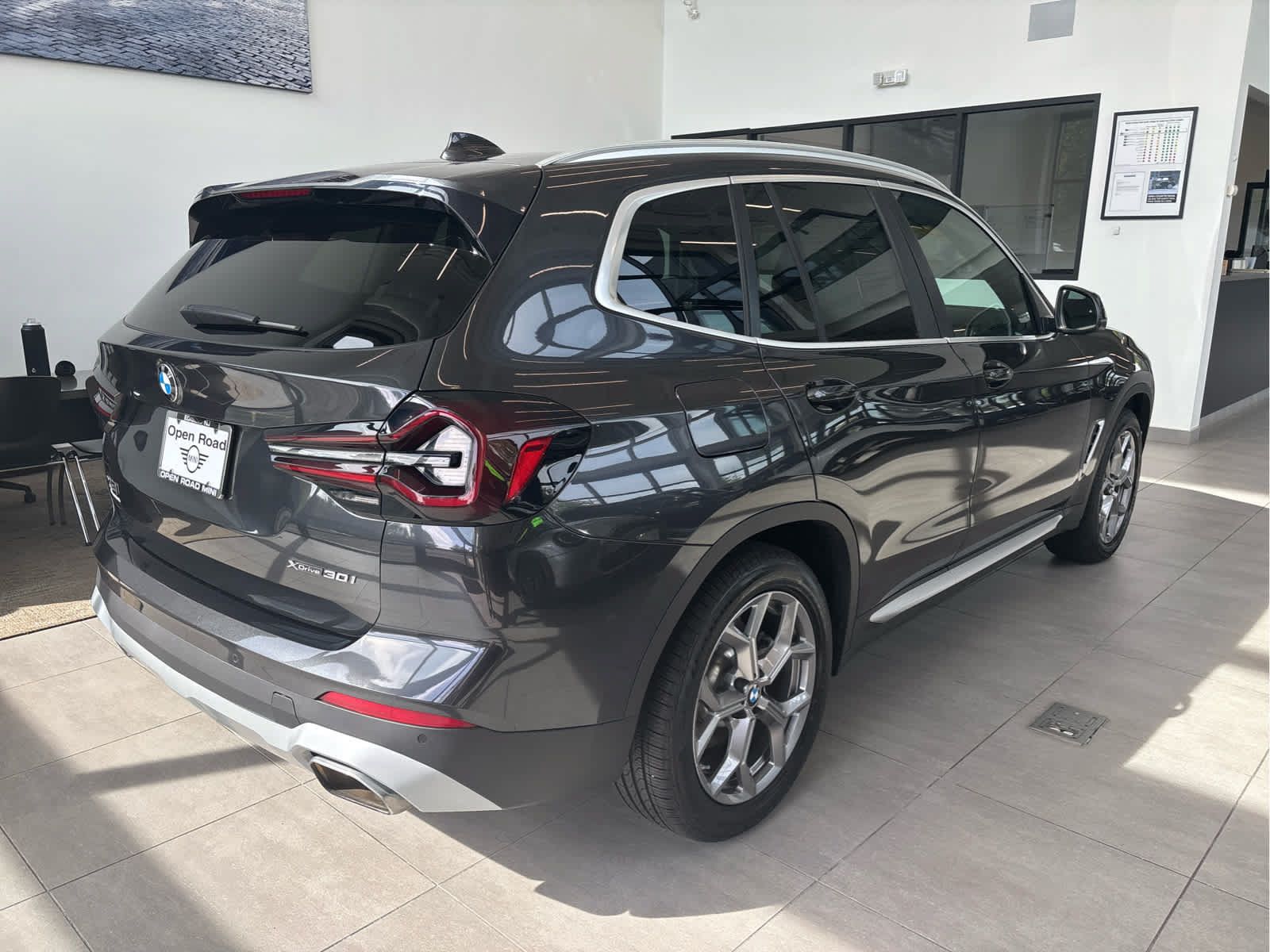 Used 2023 BMW X3 xDrive30i w/ Premium Package AWD/4WD image 5