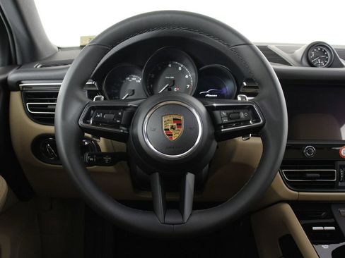 New 2026 Porsche Macan image 12