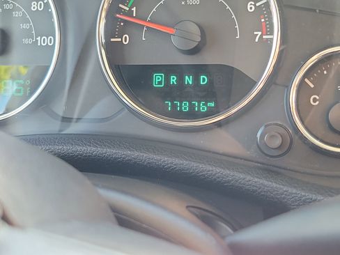 Used 2018 Jeep Wrangler Unlimited Sport S AWD/4WD image 23