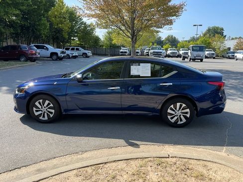 Used 2024 Nissan Altima 2.5 S FWD image 4