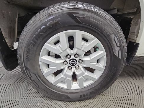 Used 2022 Nissan Frontier SV RWD image 45