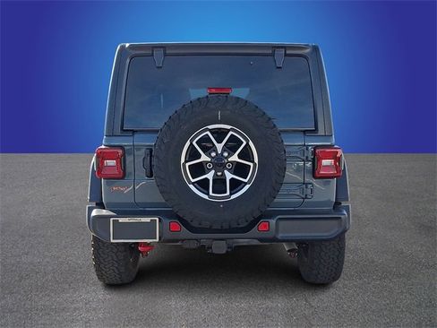 Used 2024 Jeep Wrangler Unlimited Rubicon w/ Technology Group image 5