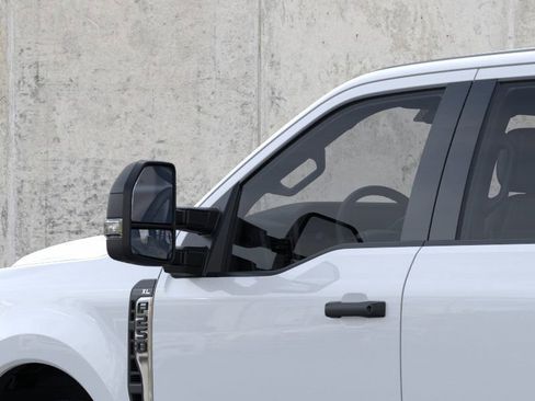 New 2026 Ford F250 XL w/ XL Chrome Package image 20