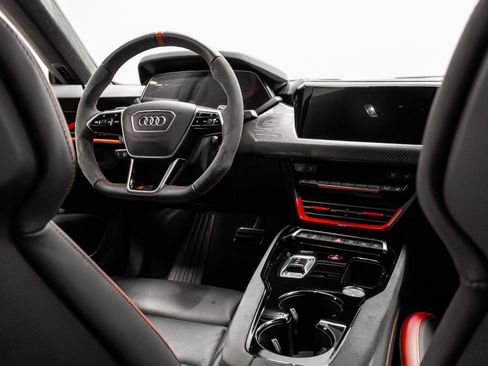 Used 2023 Audi RS e-tron GT image 30
