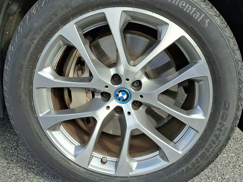 Certified 2024 BMW X5 xDrive50e w/ Executive Package image 8