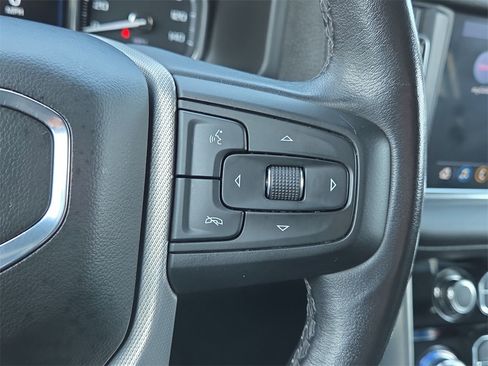 Used 2021 GMC Yukon XL Denali w/ Denali Premium Package image 25