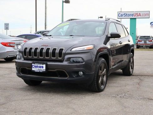 Used 2017 Jeep Cherokee 75th Anniversary image 3