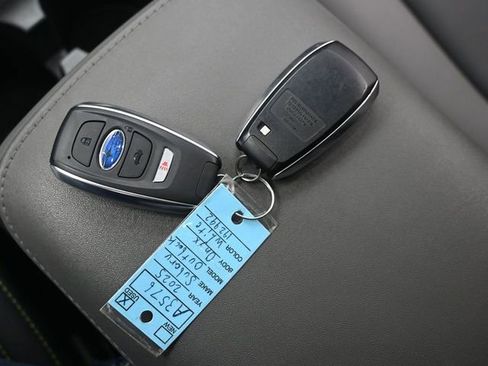 Used 2025 Subaru Outback Onyx Edition AWD/4WD image 13