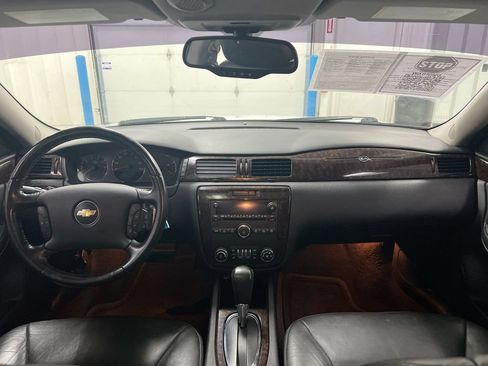 Used 2012 Chevrolet Impala LTZ FWD image 10