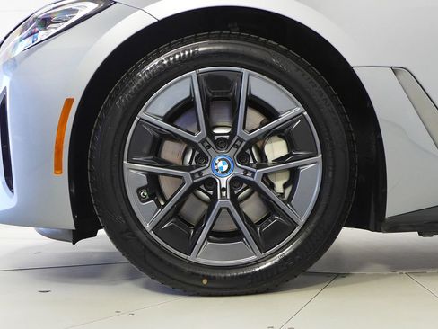 Used 2023 BMW i4 eDrive40 w/ Premium Package RWD image 5
