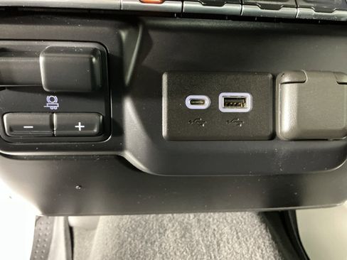 Used 2020 Chevrolet Silverado 2500 LT w/ All Star Edition image 47