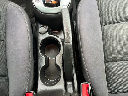 Used 2015 Chevrolet Cruze LT image 30