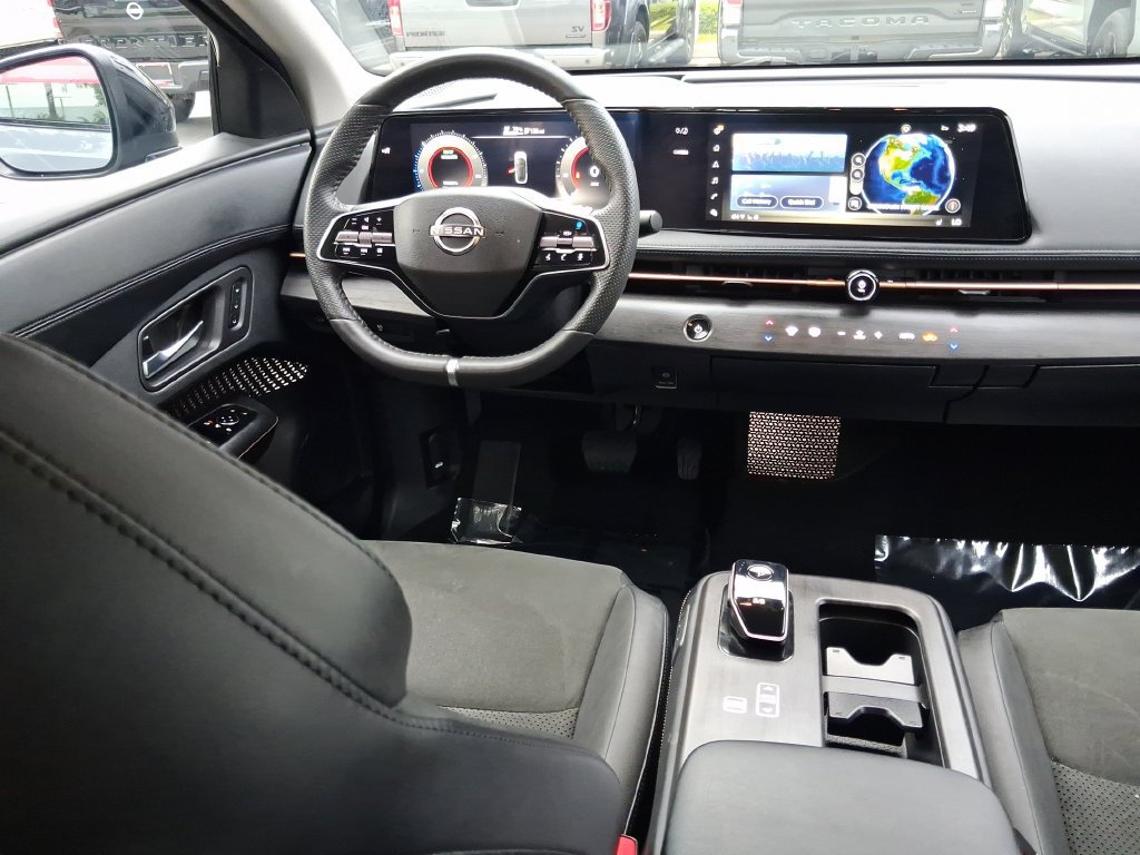 Used 2024 Nissan Ariya AWD image 16