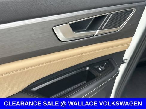 Certified 2026 Volkswagen Atlas Cross Sport SE FWD image 12