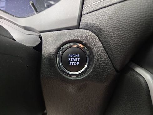 Used 2025 Toyota RAV4 XLE AWD/4WD image 25