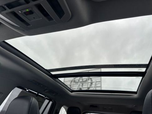 New 2026 Toyota Highlander Platinum image 25