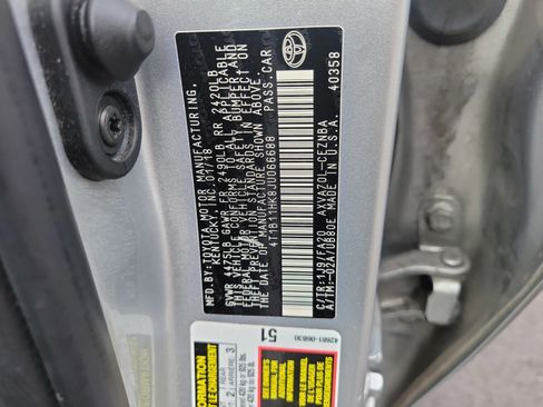 Used 2018 Toyota Camry LE image 32