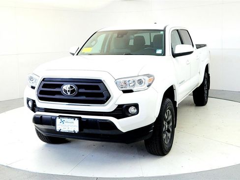 Used 2023 Toyota Tacoma SR5 AWD/4WD image 2