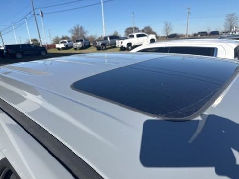 Certified 2024 GMC Sierra 1500 Elevation w/ Elevation Premium Package image 28