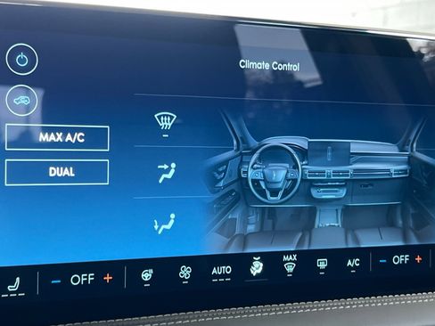 New 2025 Lincoln Corsair AWD w/ Equipment Group 101A image 19