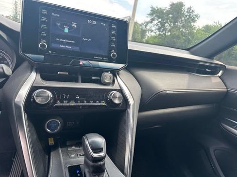 Used 2022 Toyota Venza XLE AWD/4WD image 10