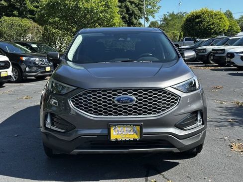 Certified 2023 Ford Edge SEL w/ Convenience Package AWD/4WD image 2