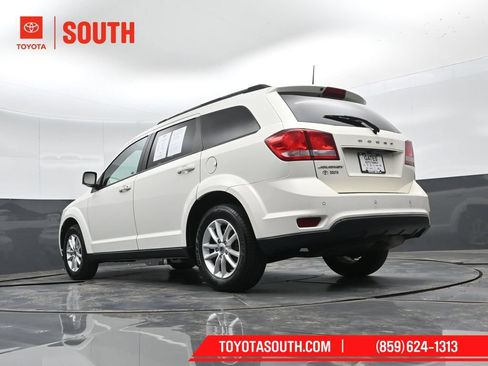Used 2019 Dodge Journey SE FWD image 46