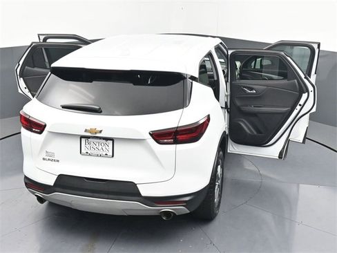Used 2023 Chevrolet Blazer LT image 45