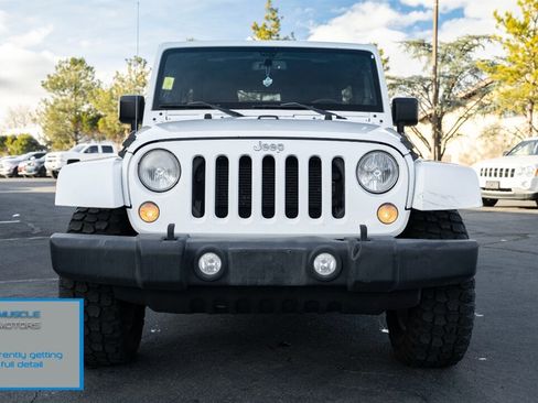 Used 2014 Jeep Wrangler Unlimited Rubicon w/ Connectivity Group image 4