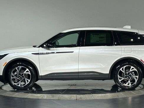 New 2026 Lincoln Nautilus Premier w/ Equipment Group 102A AWD/4WD image 5