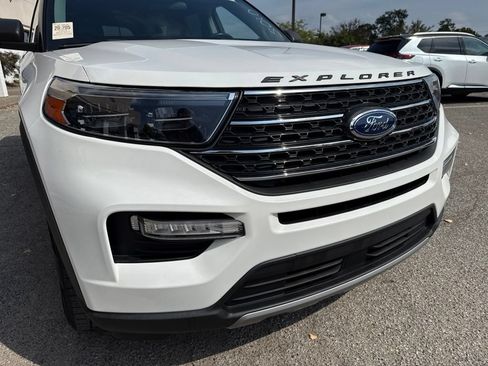 Used 2023 Ford Explorer XLT w/ Equipment Group 202A RWD image 17