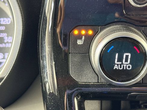 Used 2020 Toyota Highlander XLE FWD image 21